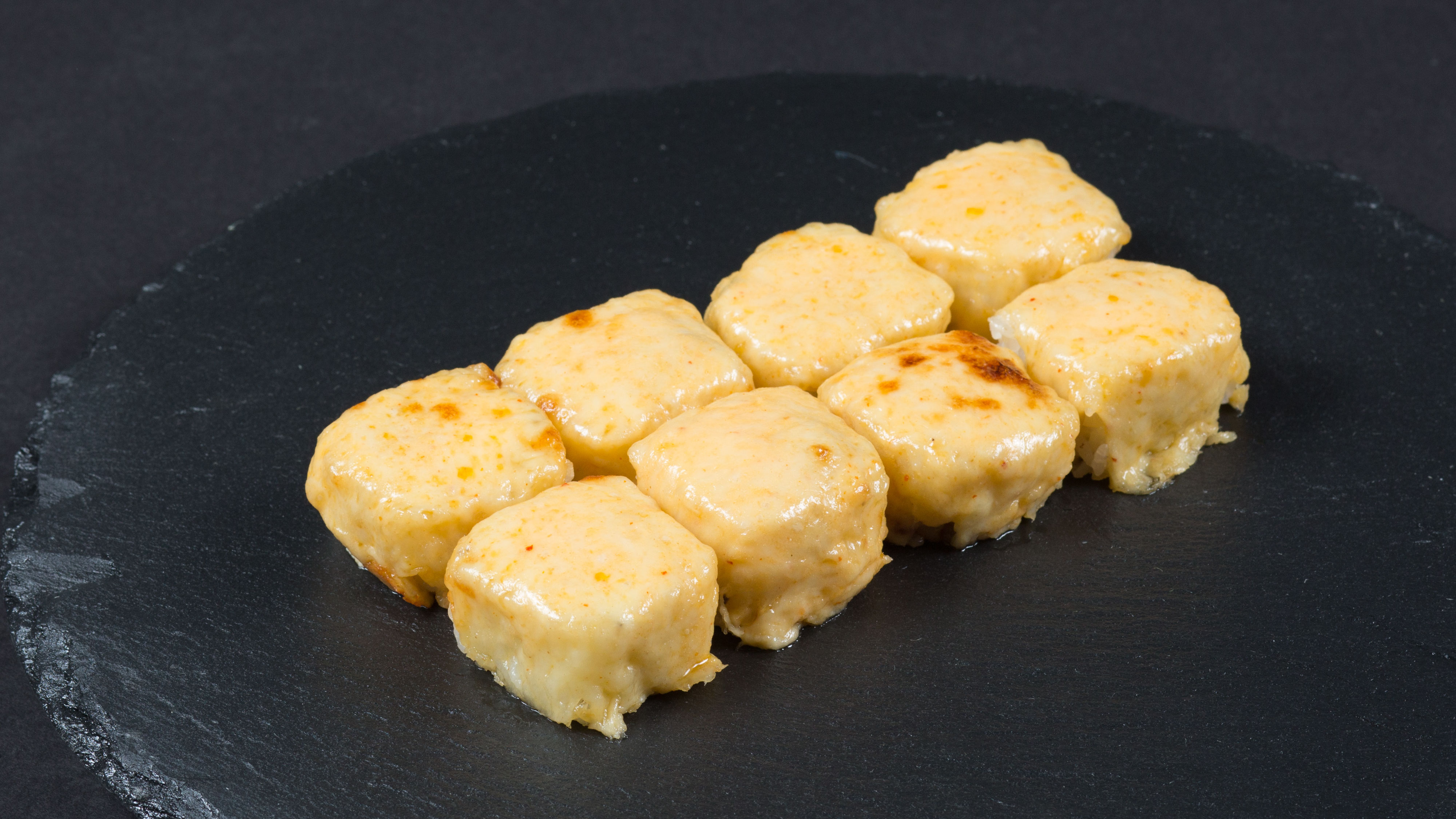 120-CHIZU SAKE MAKI  (8 gab.) 