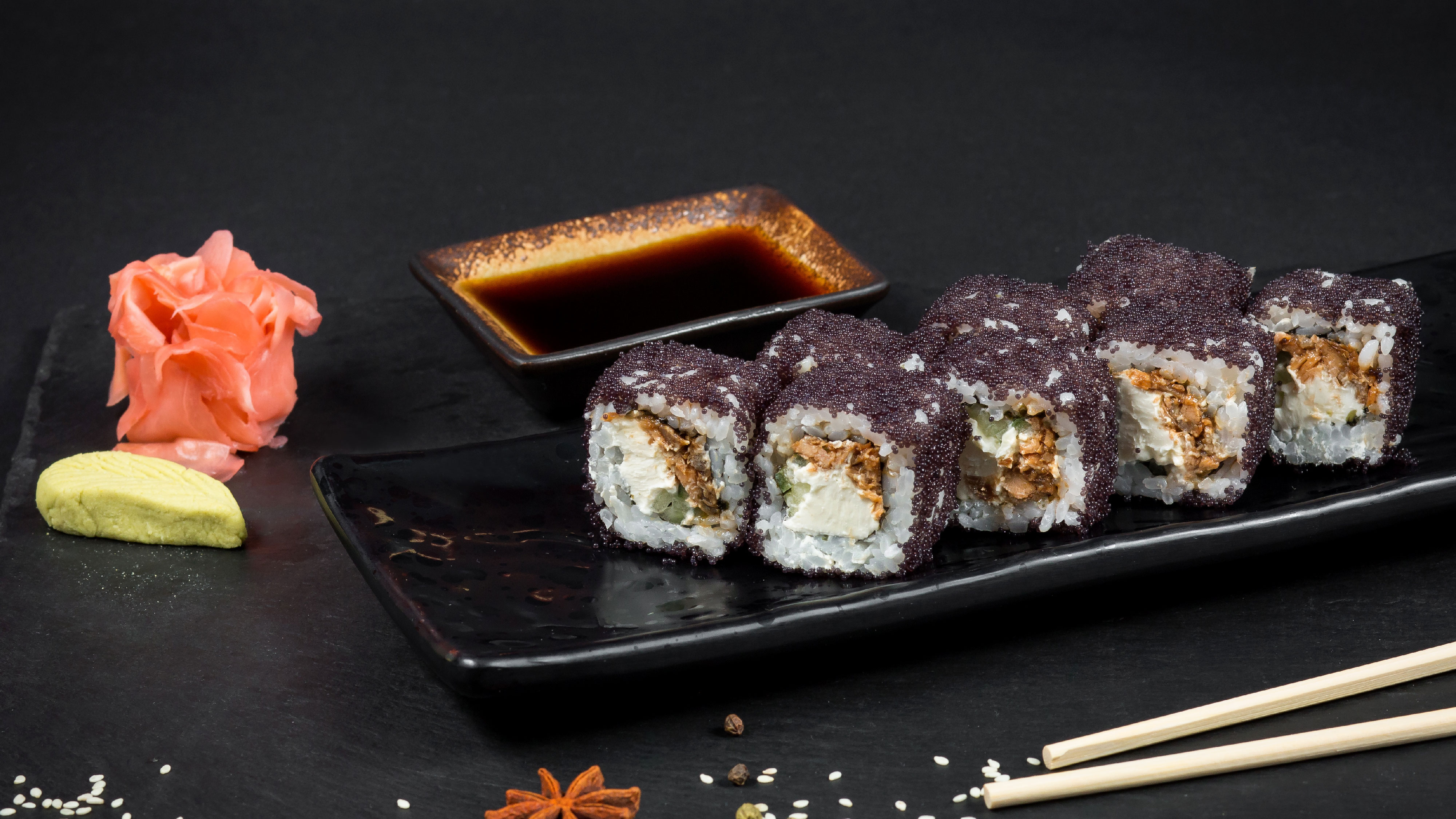 57-PHILADELPHIA TERIYAKI BLACK MAKI (8 gab.)