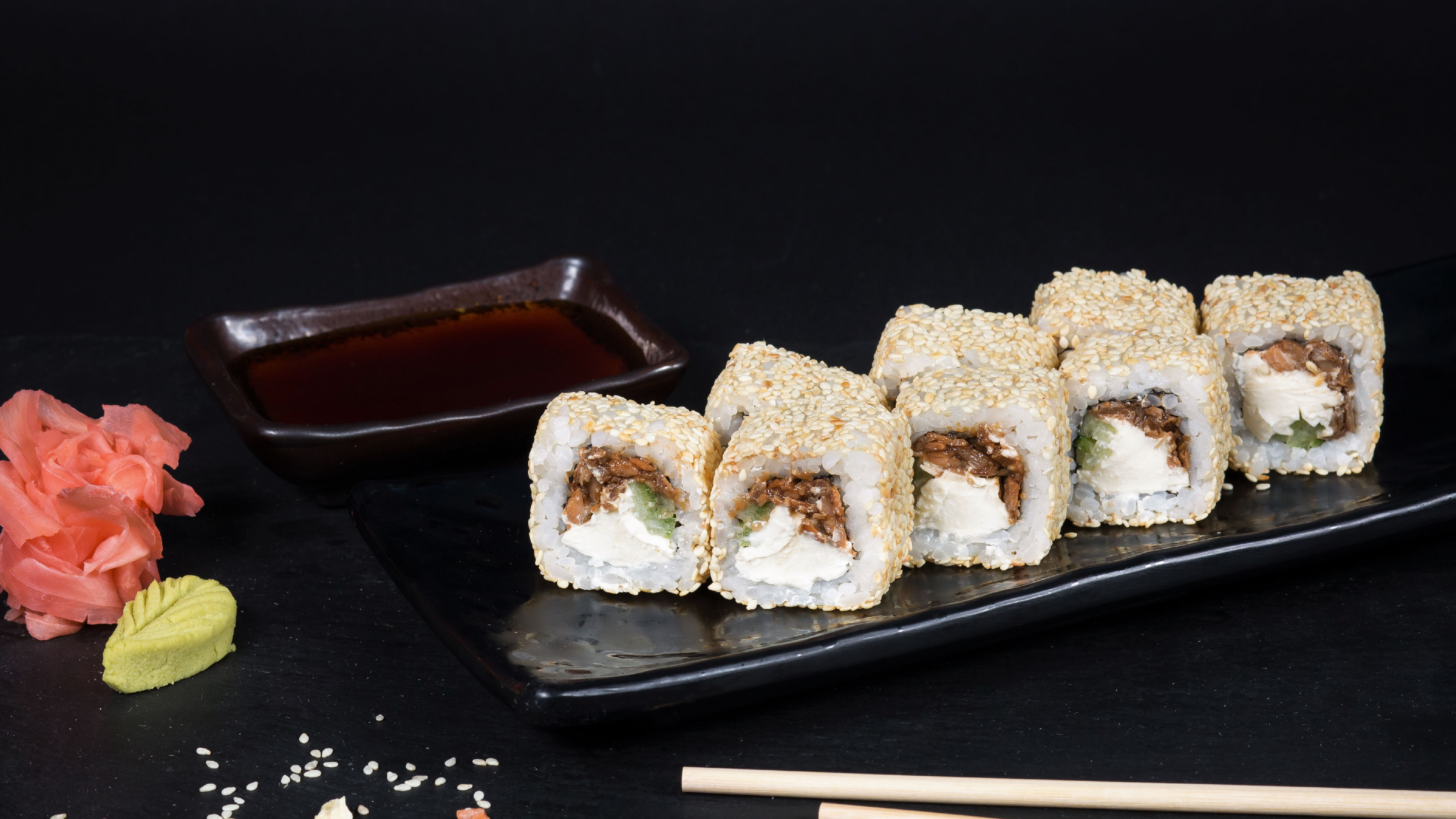 55-PHILADELPHIA TERIYAKI SEZAM MAKI (8 gab.)