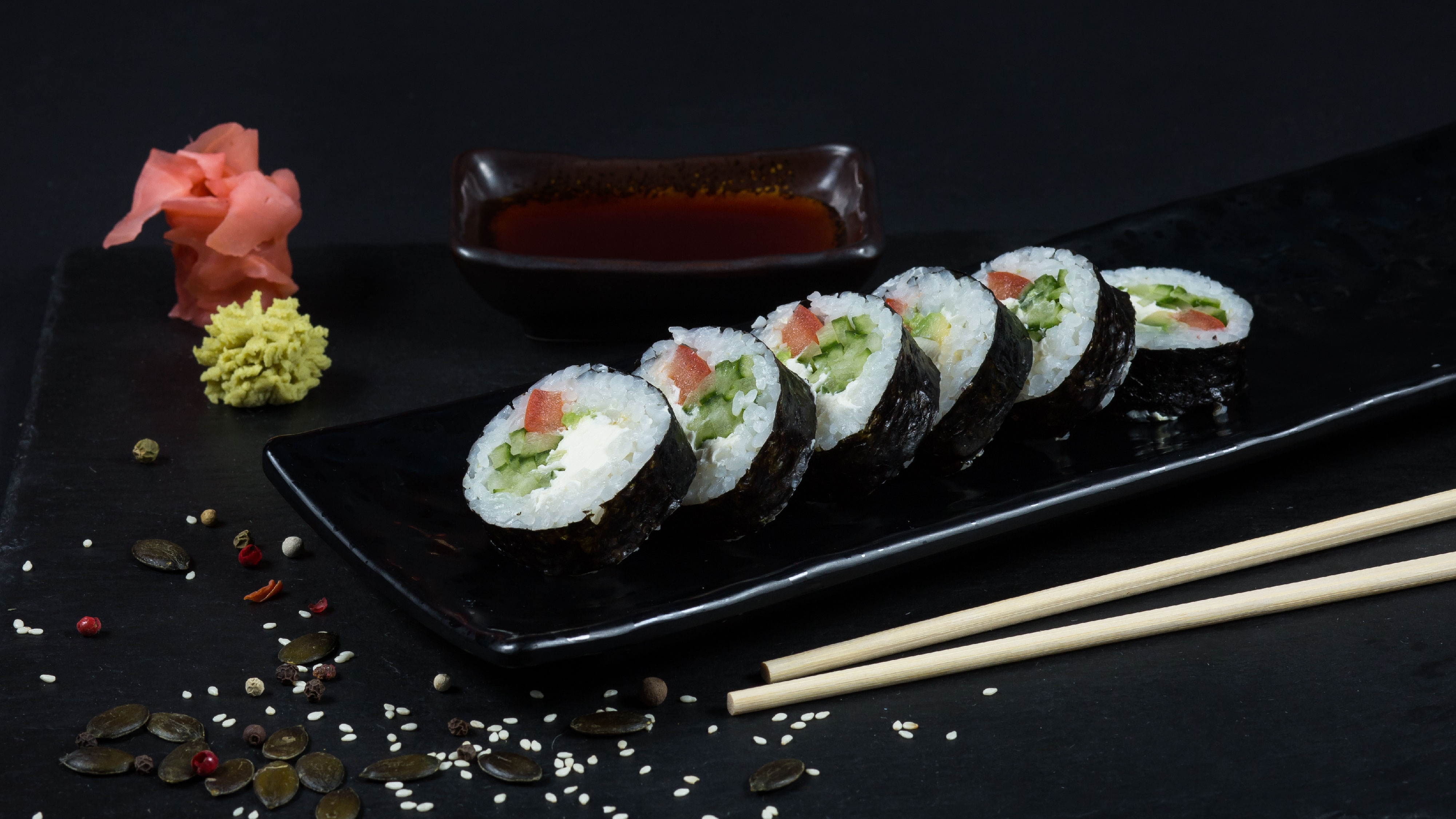 93-VEGETARIAN MAKI  (8 gab.) 
