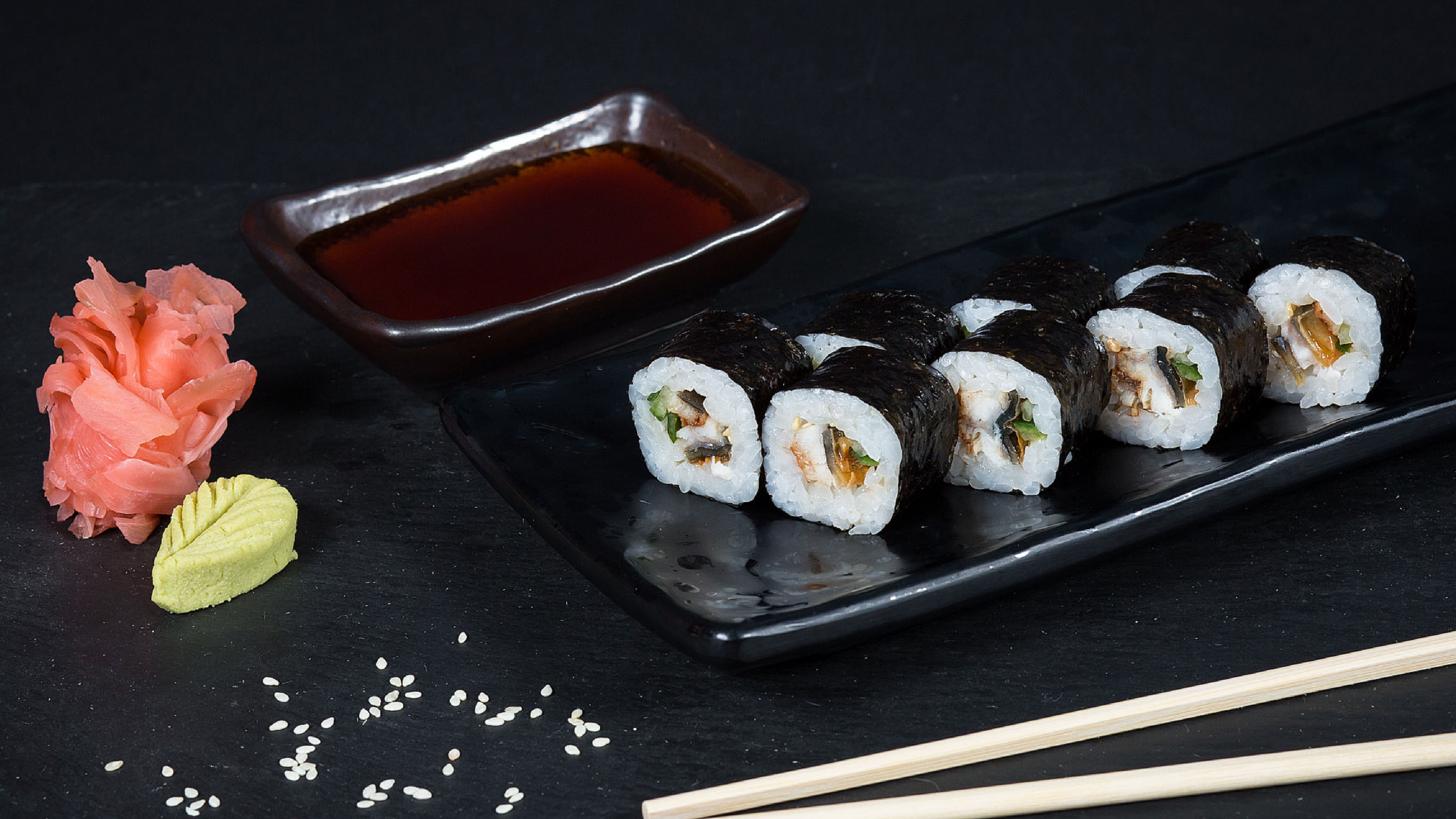 33-UNAGI MAKI (16 gab.)