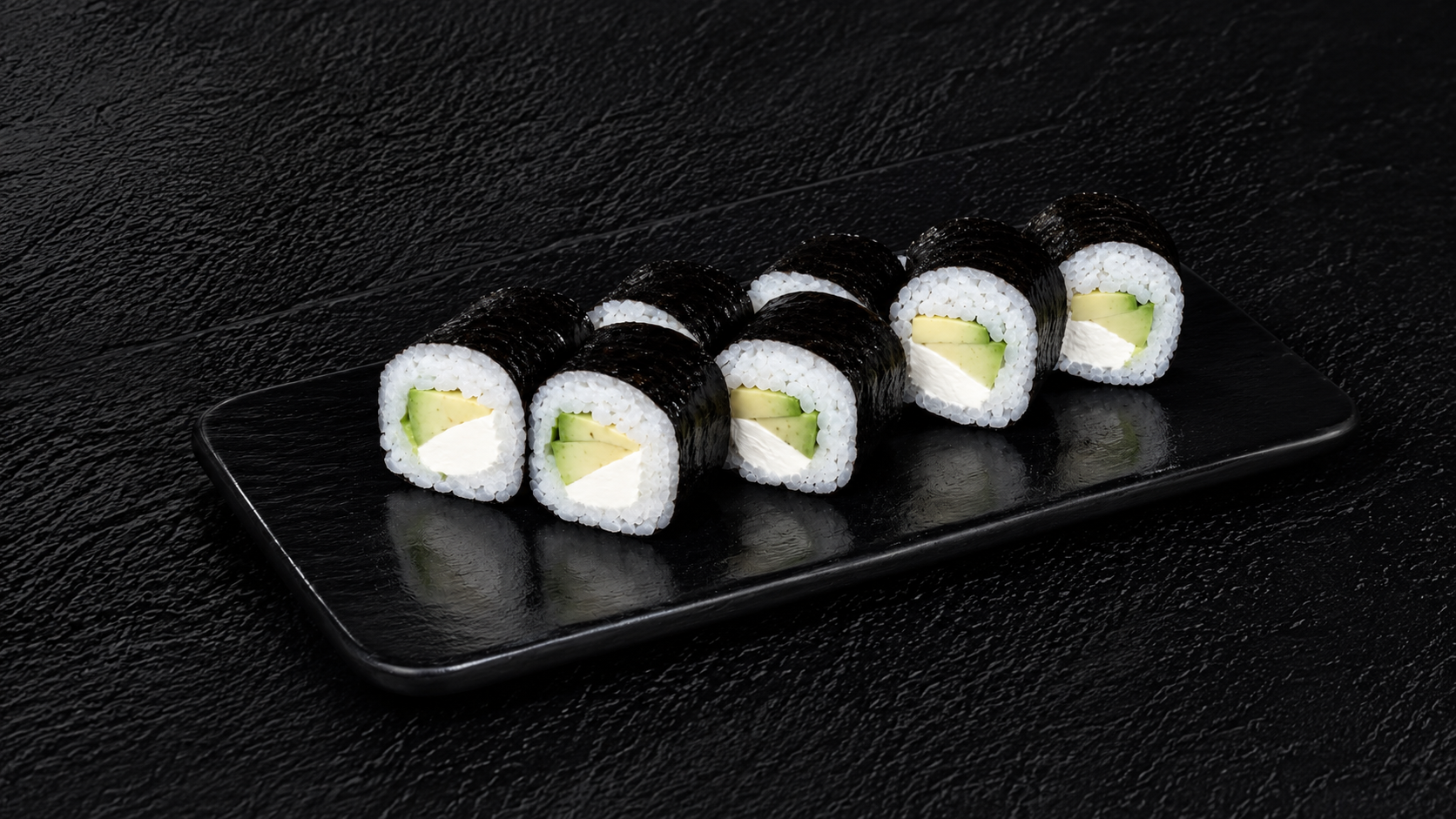 31C-AVOKADO CHEESE MAKI (16 gab.)