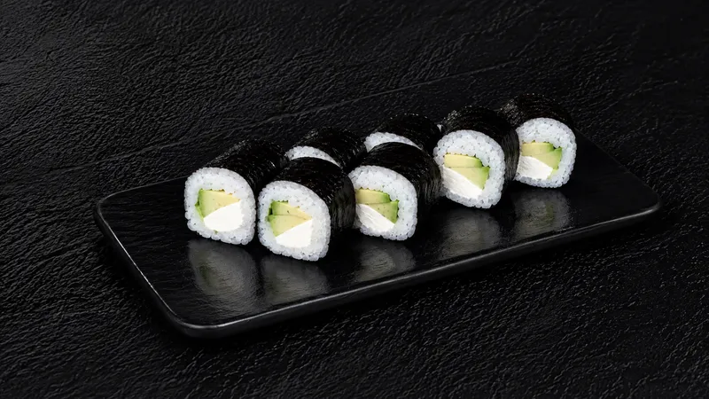 31C-AVOKADO CHEESE MAKI (8 pc.)