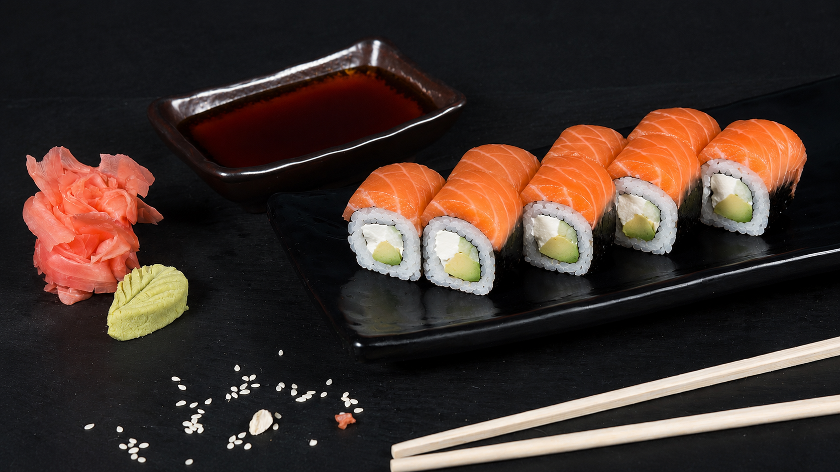 37C-SAKE AVOKADO CHEESE MAKI (16 gab.)